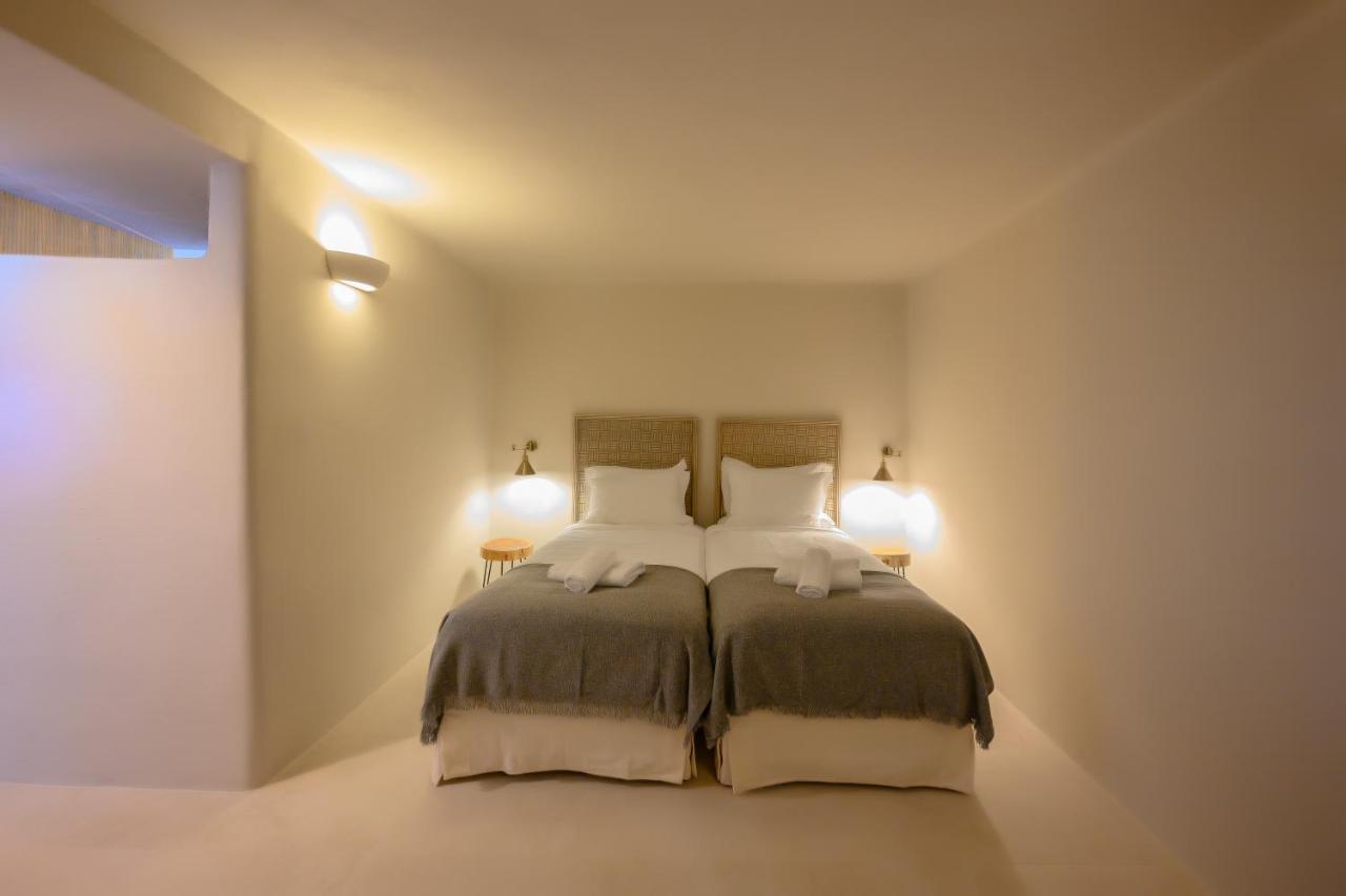 Elements Cave Suites Мегалохори Экстерьер фото