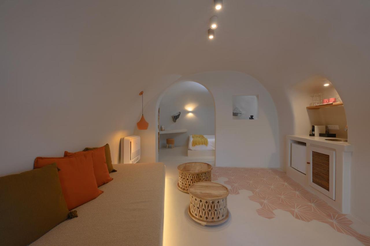 Elements Cave Suites Мегалохори Экстерьер фото