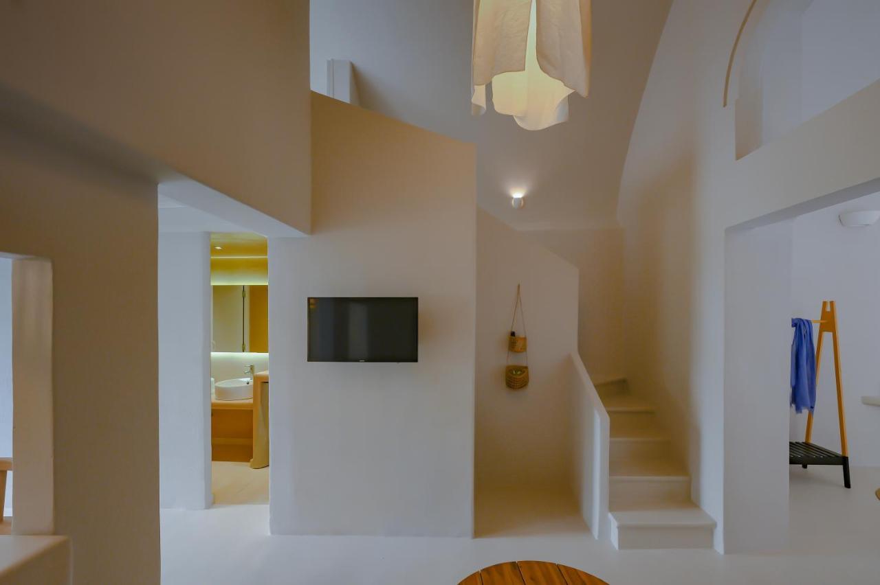 Elements Cave Suites Мегалохори Экстерьер фото