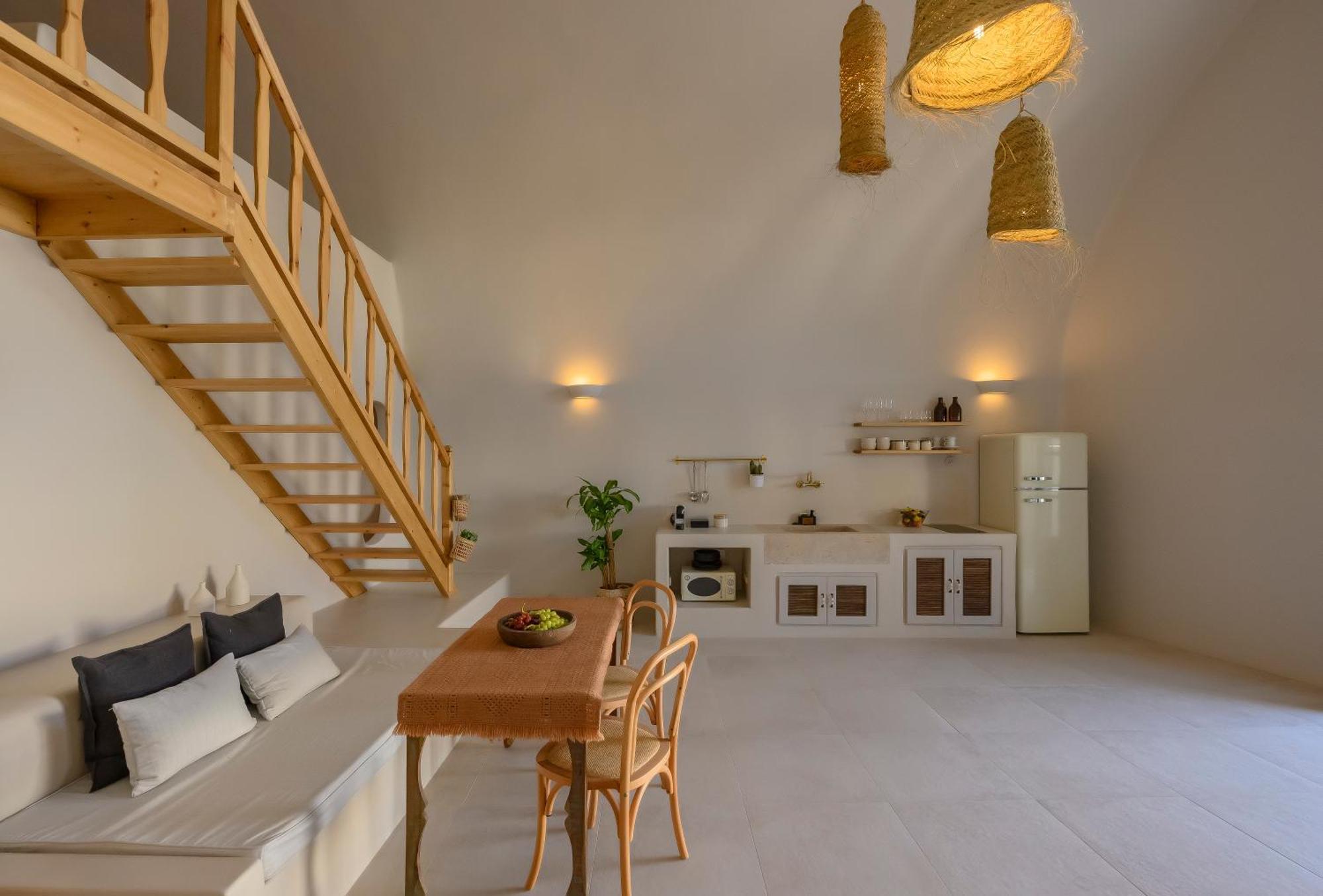 Elements Cave Suites Мегалохори Номер фото