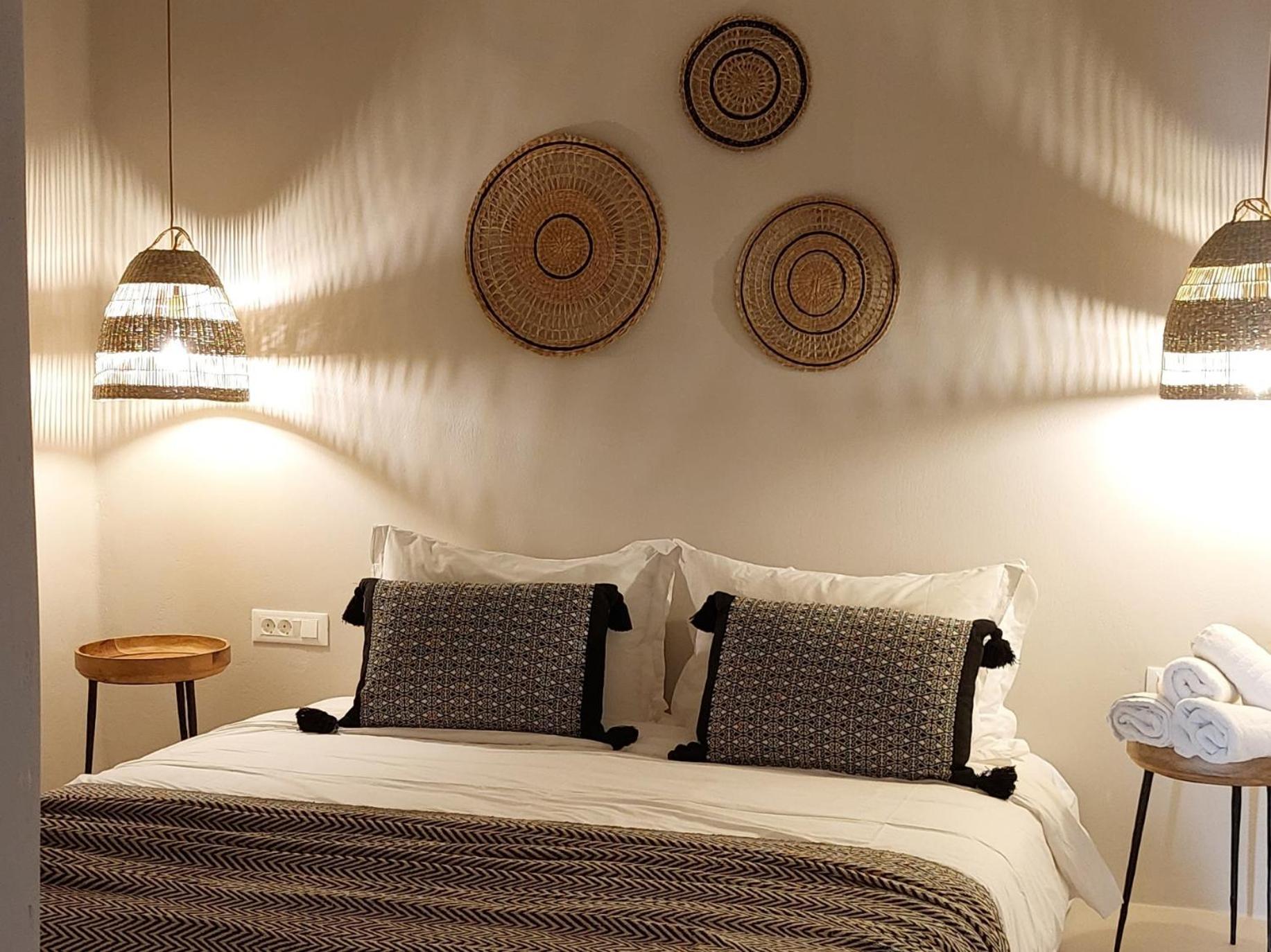 Elements Cave Suites Мегалохори Номер фото